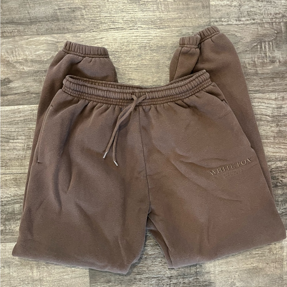 White Fox women’s brown jogger sweatpants size Medium